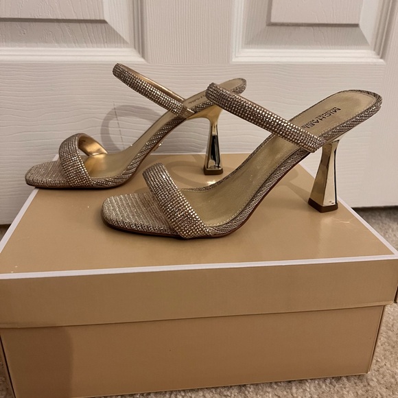Micheal Kors Evening Gold Glitter Strap Sandals - Picture 5 of 6